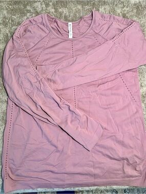 Athleta Long Sleeve Eyelet Detail Top in Dusty Pink